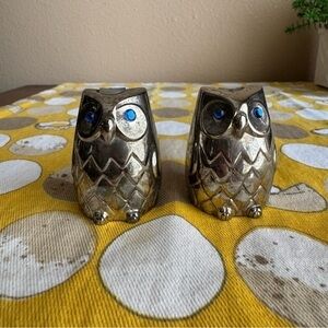 Vintage pewter owl with blue rhinestone eye salt and pepper shaker set